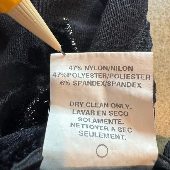 Vintage BeBe Women's Black Silver Floral off shoulder Crop Top Large Boho Goth - Picture 6 of 11